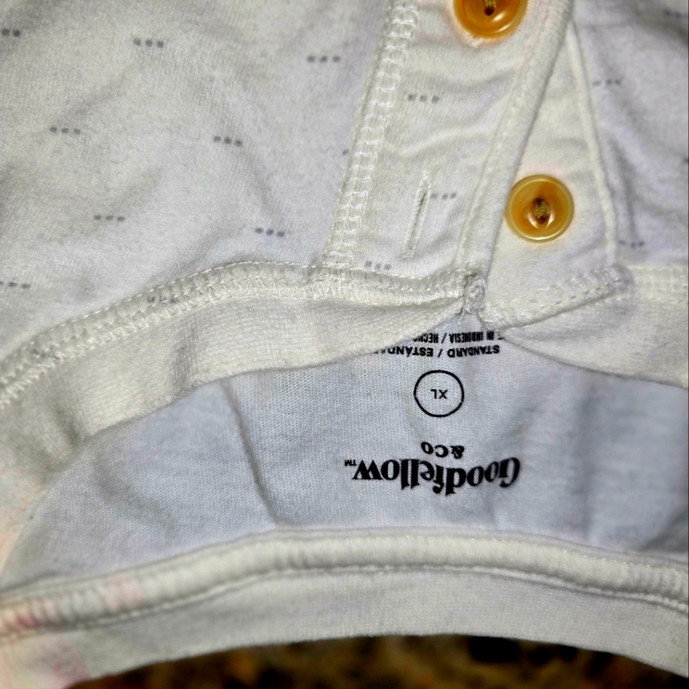 Goodfellow long sleeve T-shirt